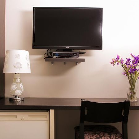 Vivar Hotel Tirana Room photo