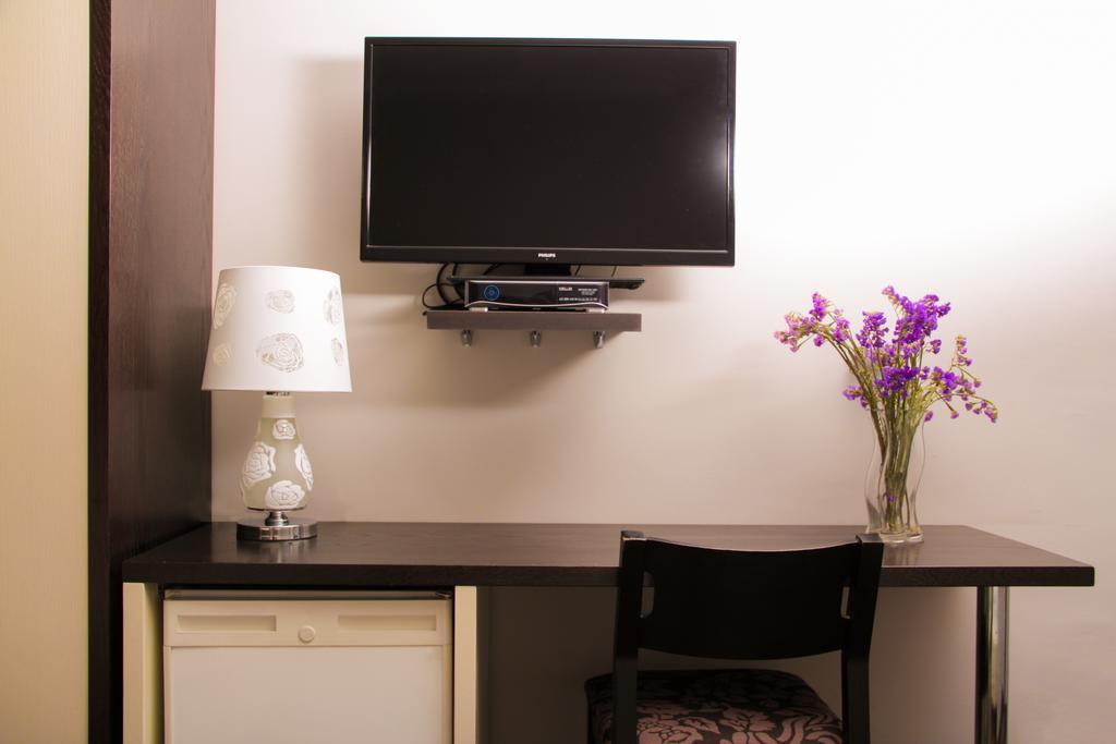 Vivar Hotel Tirana Room photo